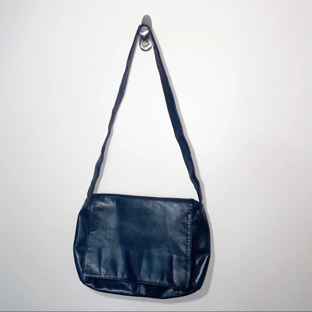 Perlina Black Leather Crossbody Messenger Bag purse